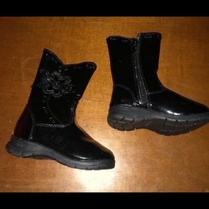 Not Me size 5.5 black patent leather baby boots